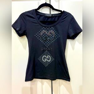 Gucci sequined/embellished black tee. Size Medium.